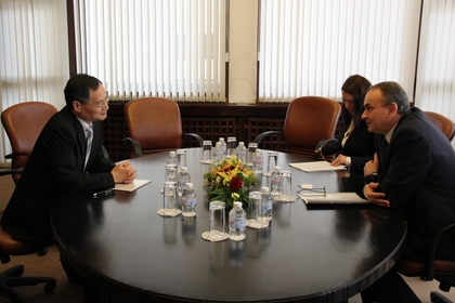 Зам.-министър Порязов се срещна с изпълнителния директор на Фондация Азия-Европа